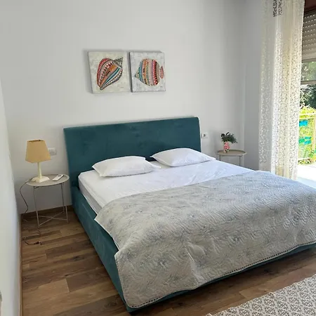 Villa Amalia Perla Dıraç