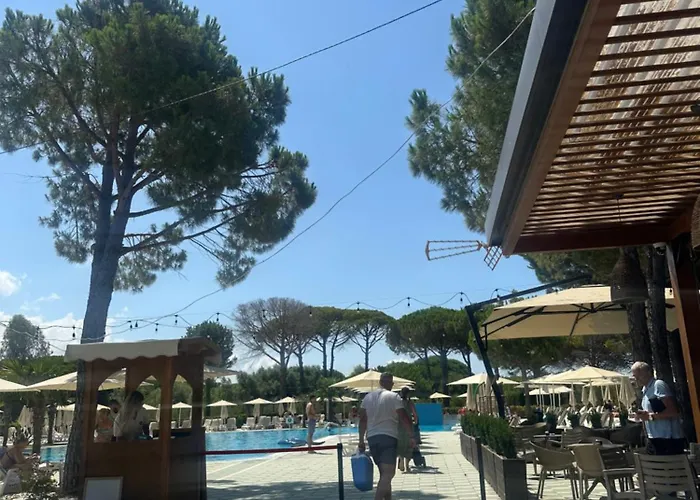 Amalia Perla Villa *