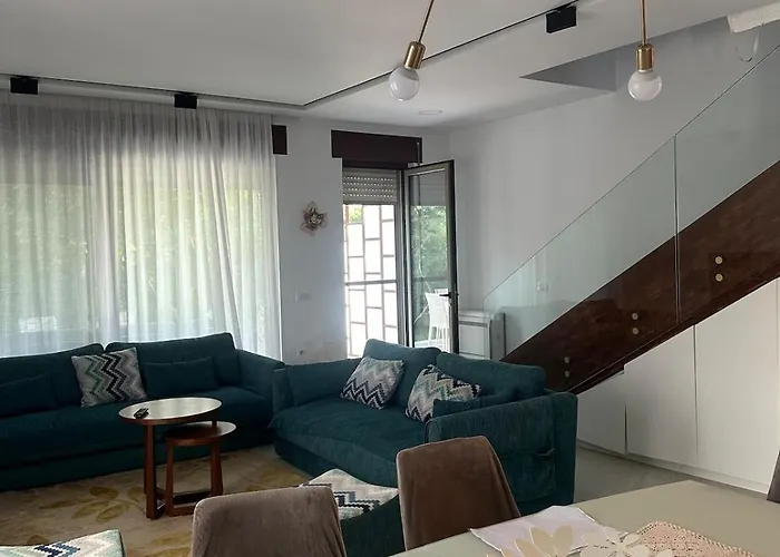 Amalia Perla Villa Draç